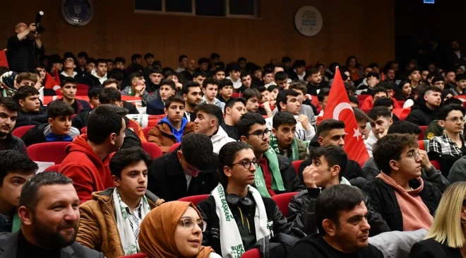 Gençlik ve Spor Bakanı Osman Aşkın Bak, gençlere hitaben konuştu